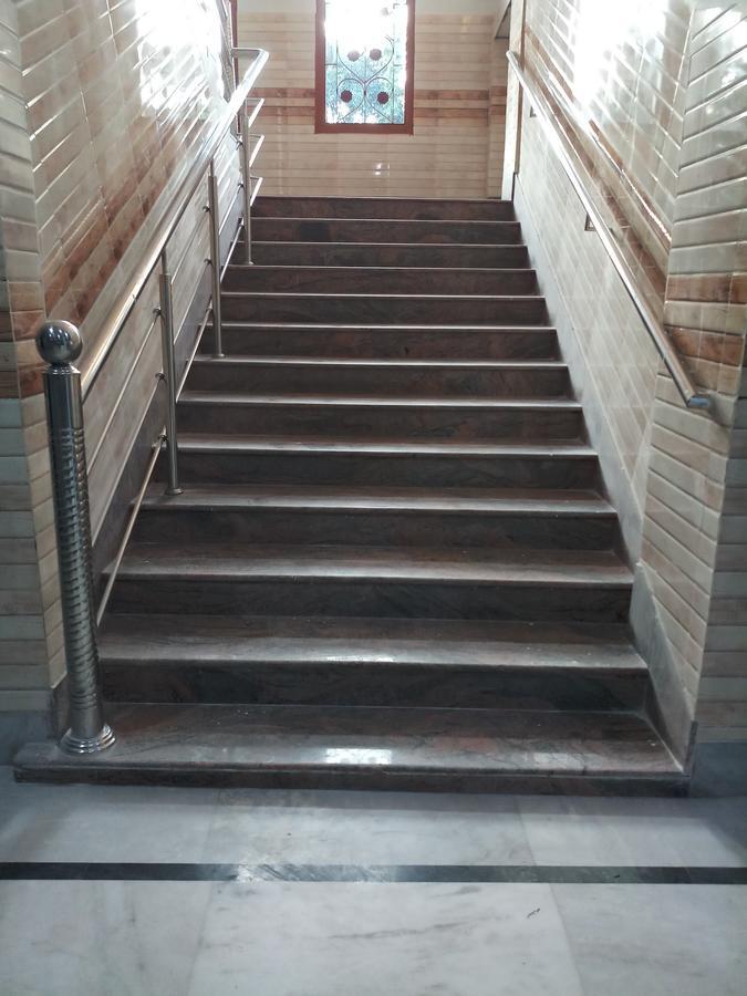 Dispur Lodge Guwahati Zewnętrze zdjęcie